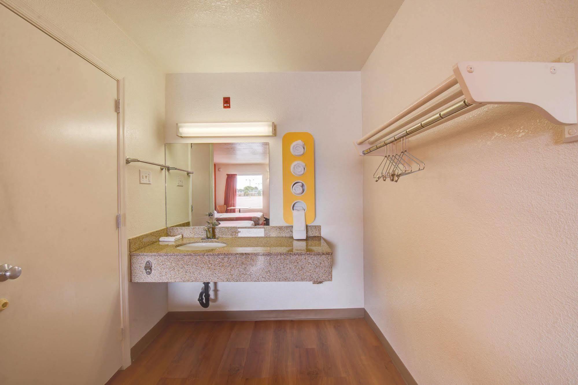 Motel 6-Norfolk, Va מראה חיצוני תמונה