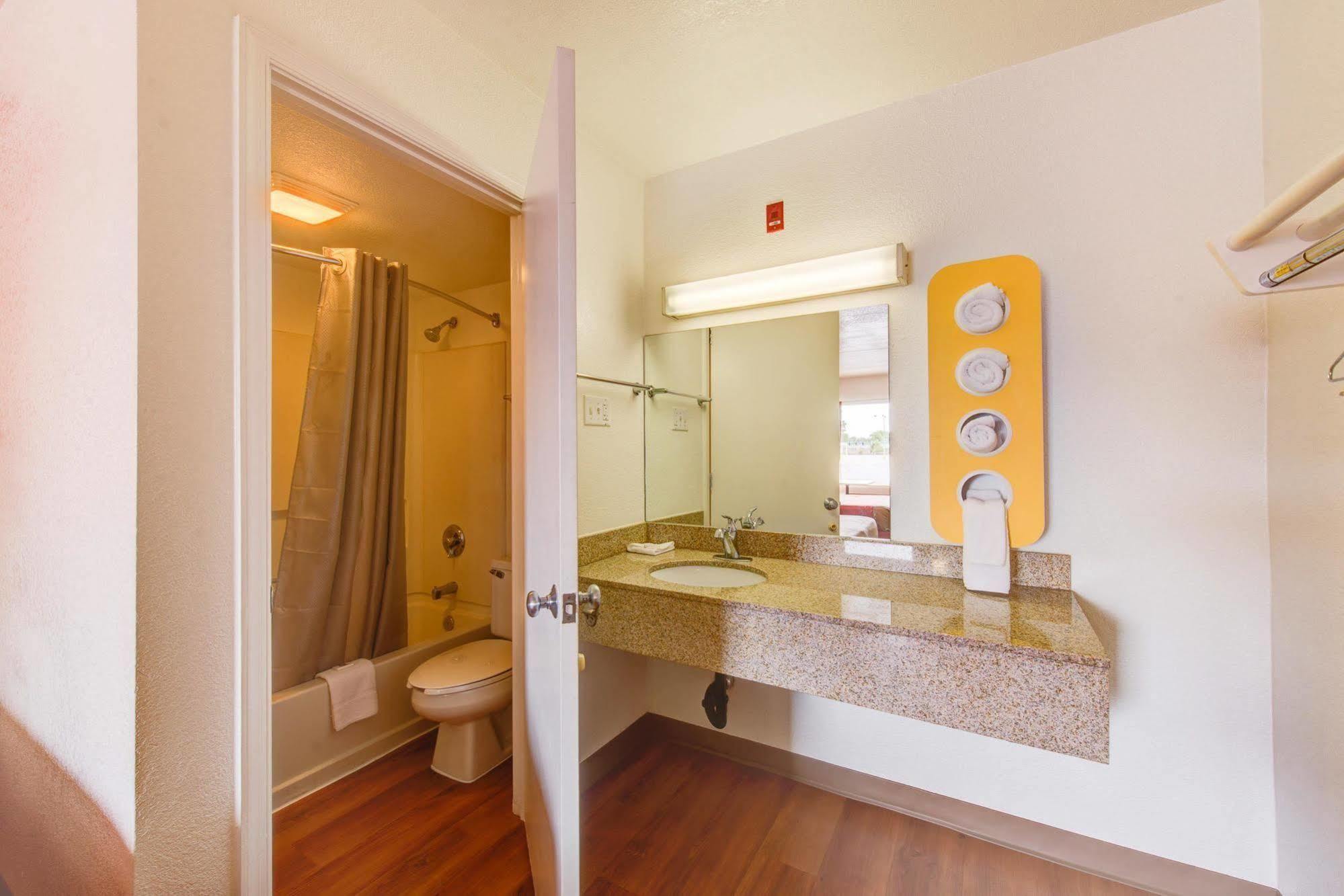 Motel 6-Norfolk, Va מראה חיצוני תמונה